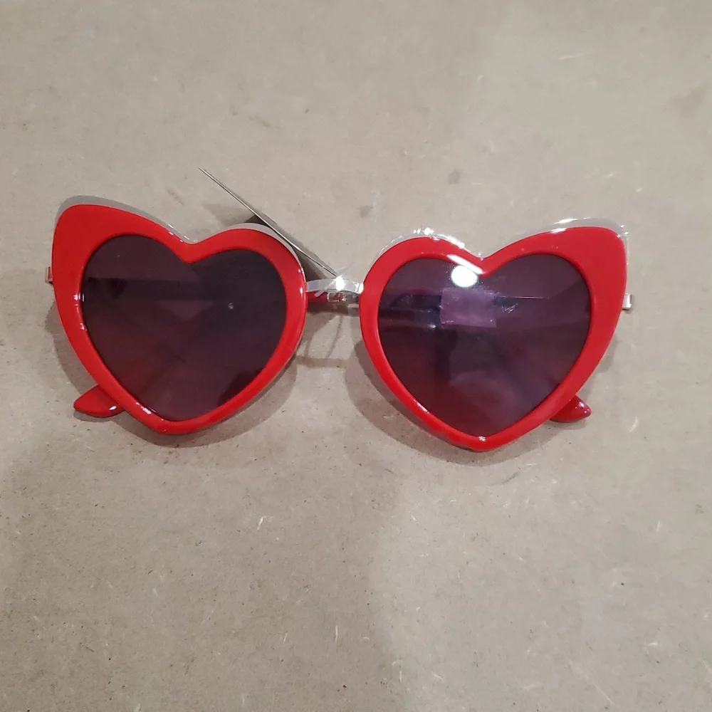 Red heart shaped cat eye retro vintage pinup style sunglasses new‎